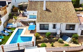 Evans Realty Al Villa & Piscina & Garaje & Playa